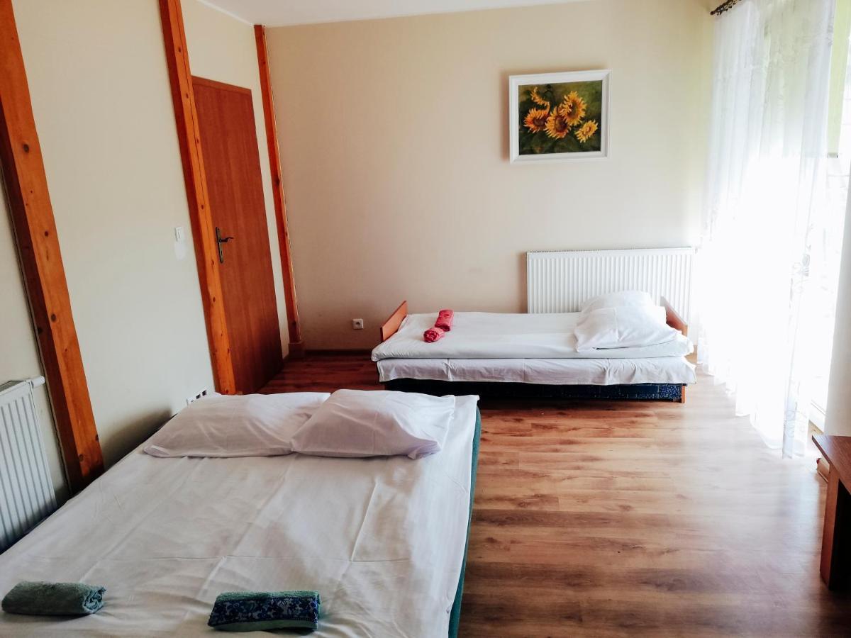 Zajazd Dolina Sadosiow Godkowo Kültér fotó
